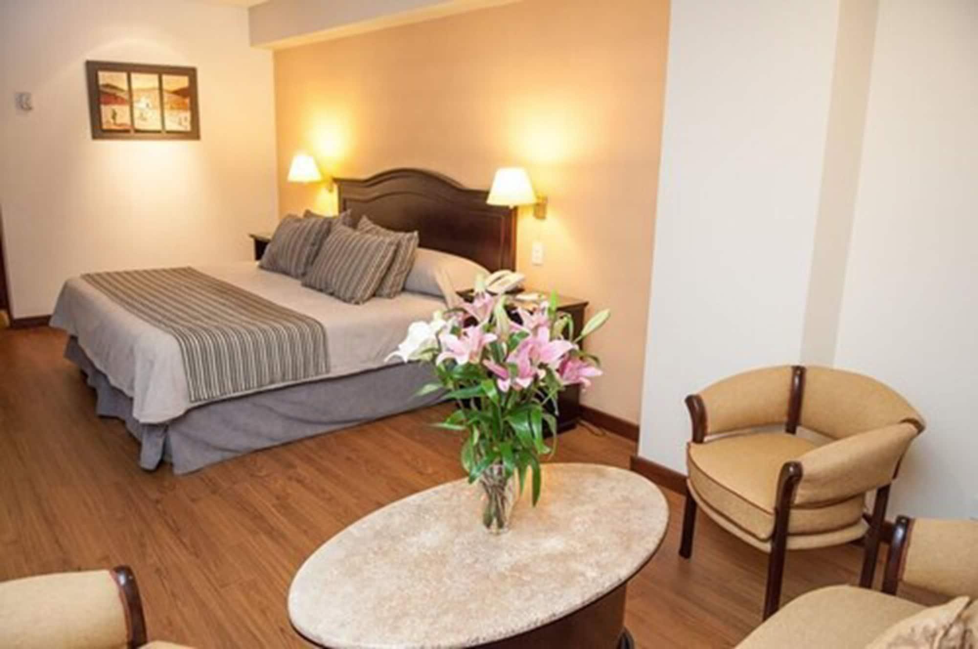 Casa Real Hotel Салта Екстериор снимка
